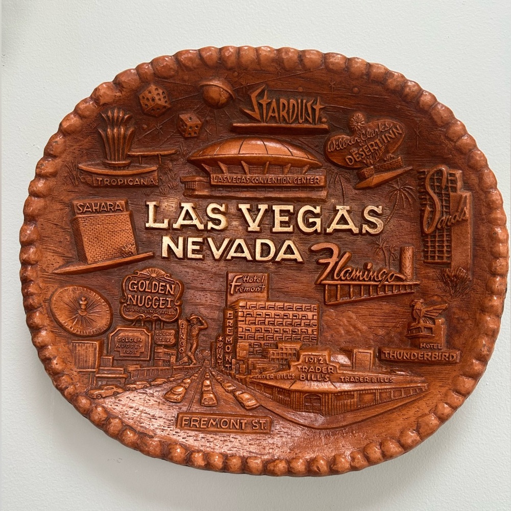 Vintage 60s Las Vegas, Nevada Souvenir Decorative Hanging Plate/Bowl